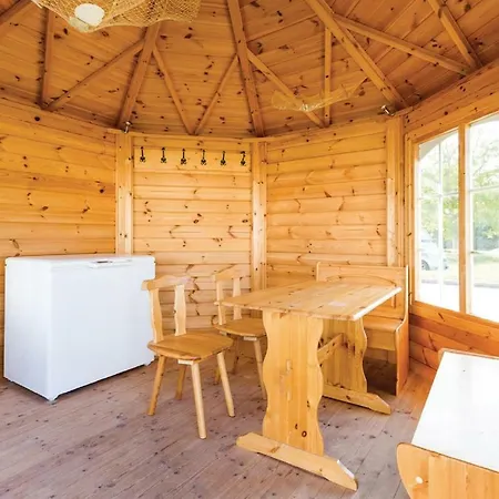 6 Dom wakacyjny Altefähr